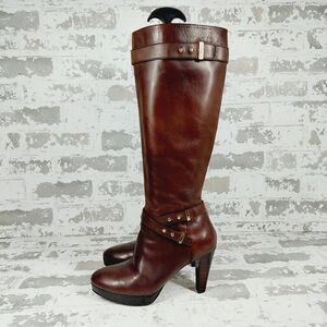 C&H Brown Leather Knee High Almond Toe Zip Up Heeled Boots O263